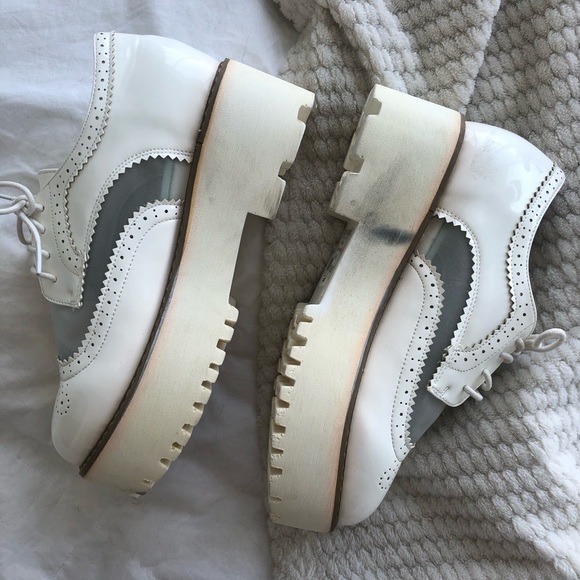 Women’s White Chunky Shoes - Picture 4 of 7